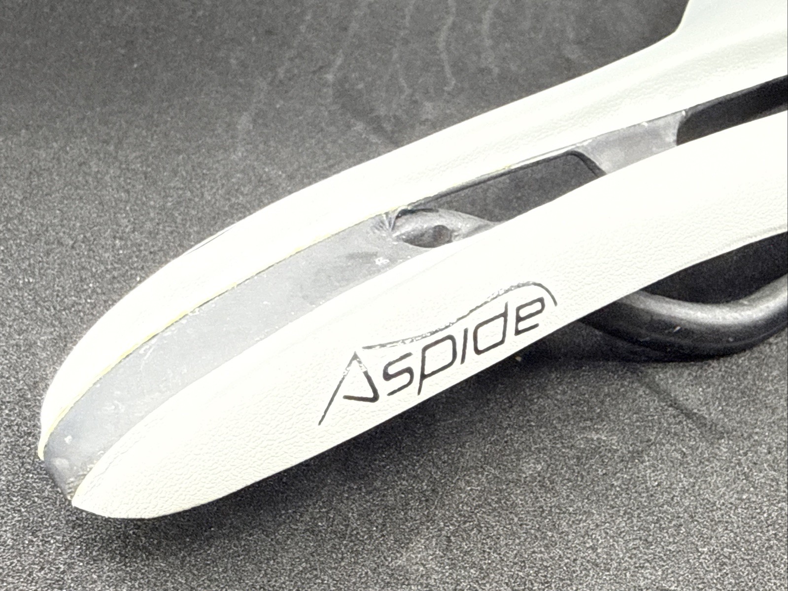 Selle San Marco ASPIDE SUPER LEGGERA Open 116 Grams! 277 x 132mm