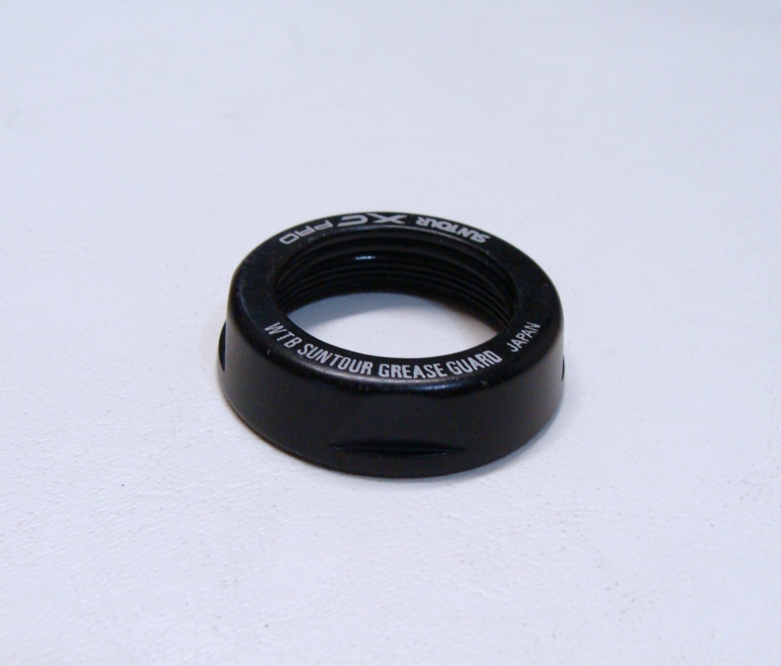 ~ Rare NOS SUNTOUR XC PRO – WTB Grease Guard 1 1/8″ Headset Locknut Black ~