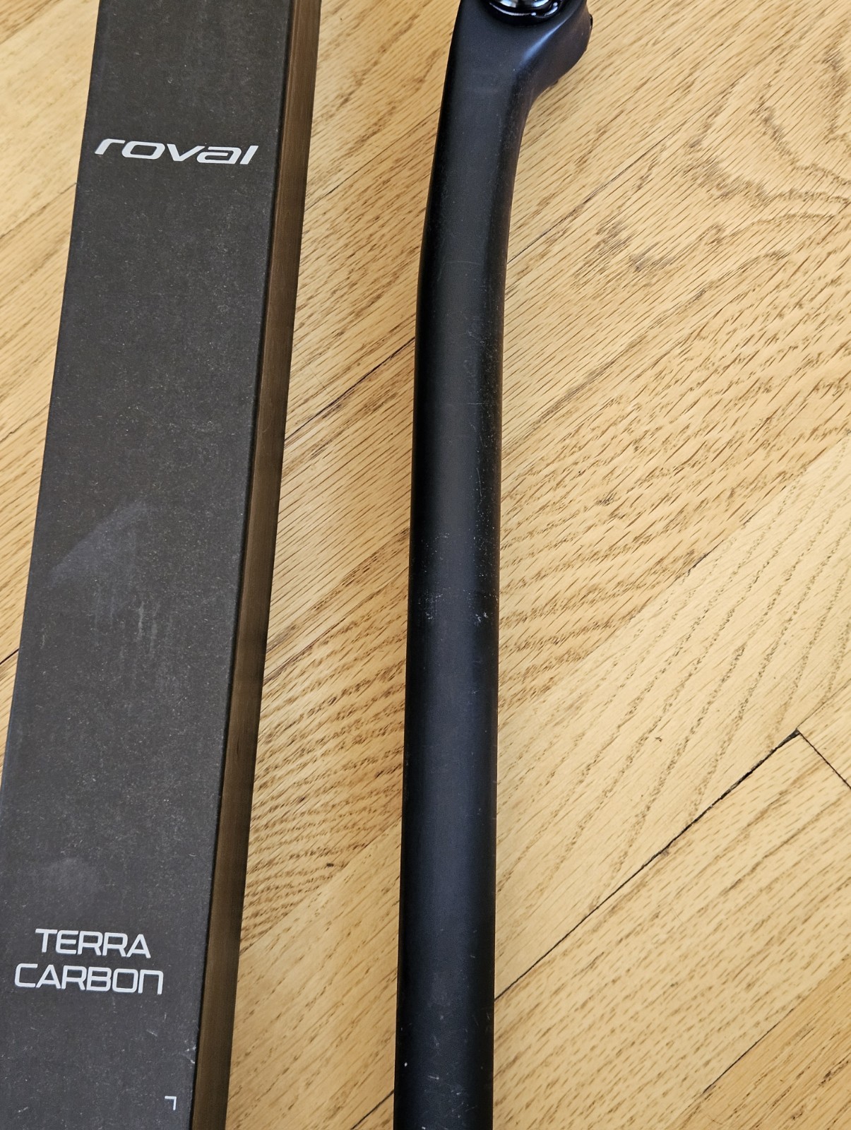 Specialized Roval Terra Carbon Seatpost: 27.2mm x 330mm Length, 20mm offset