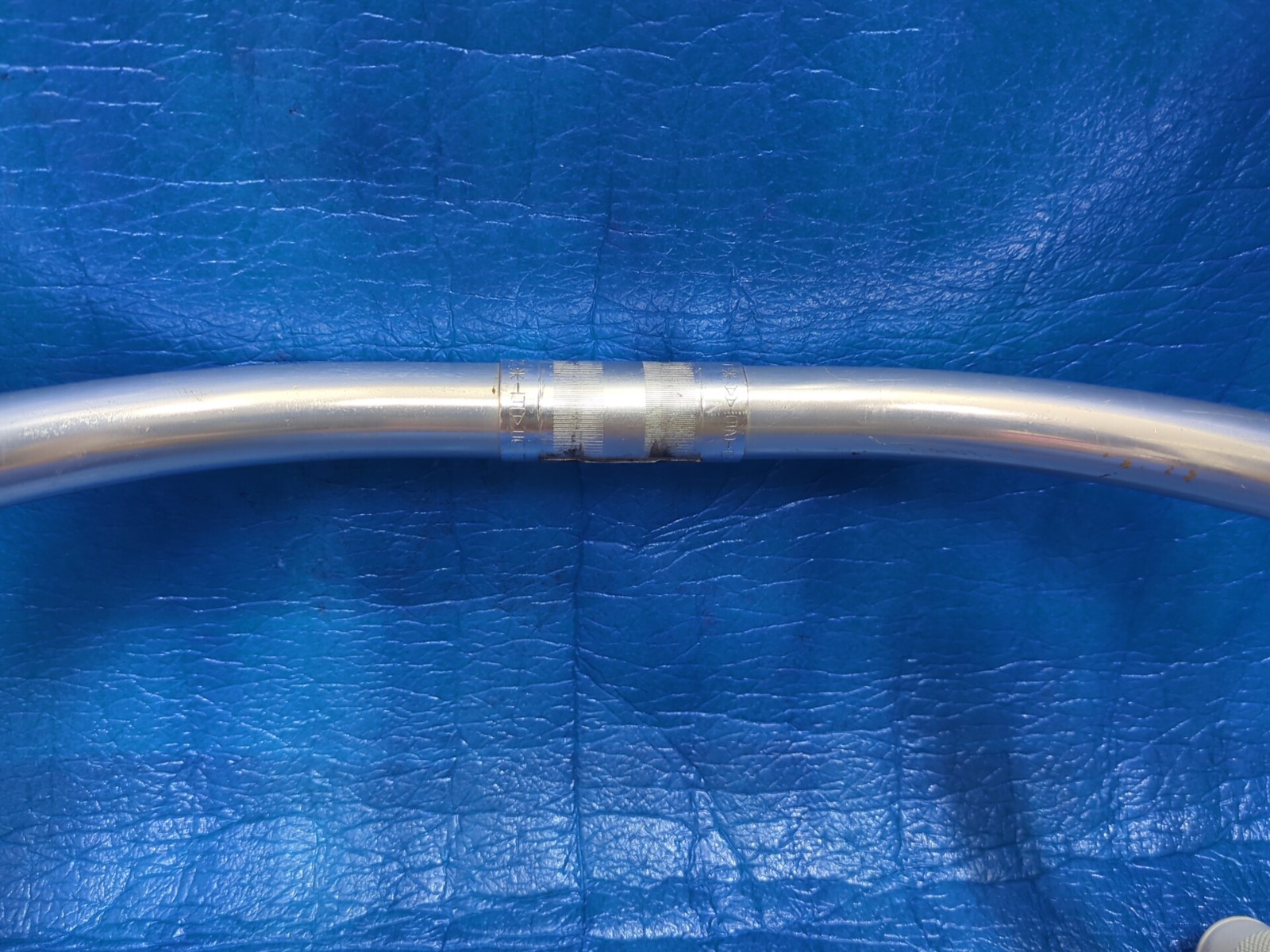 Nitto B125 Aluminium 360mm NJS Keirin Handlebar + Soyo Grips