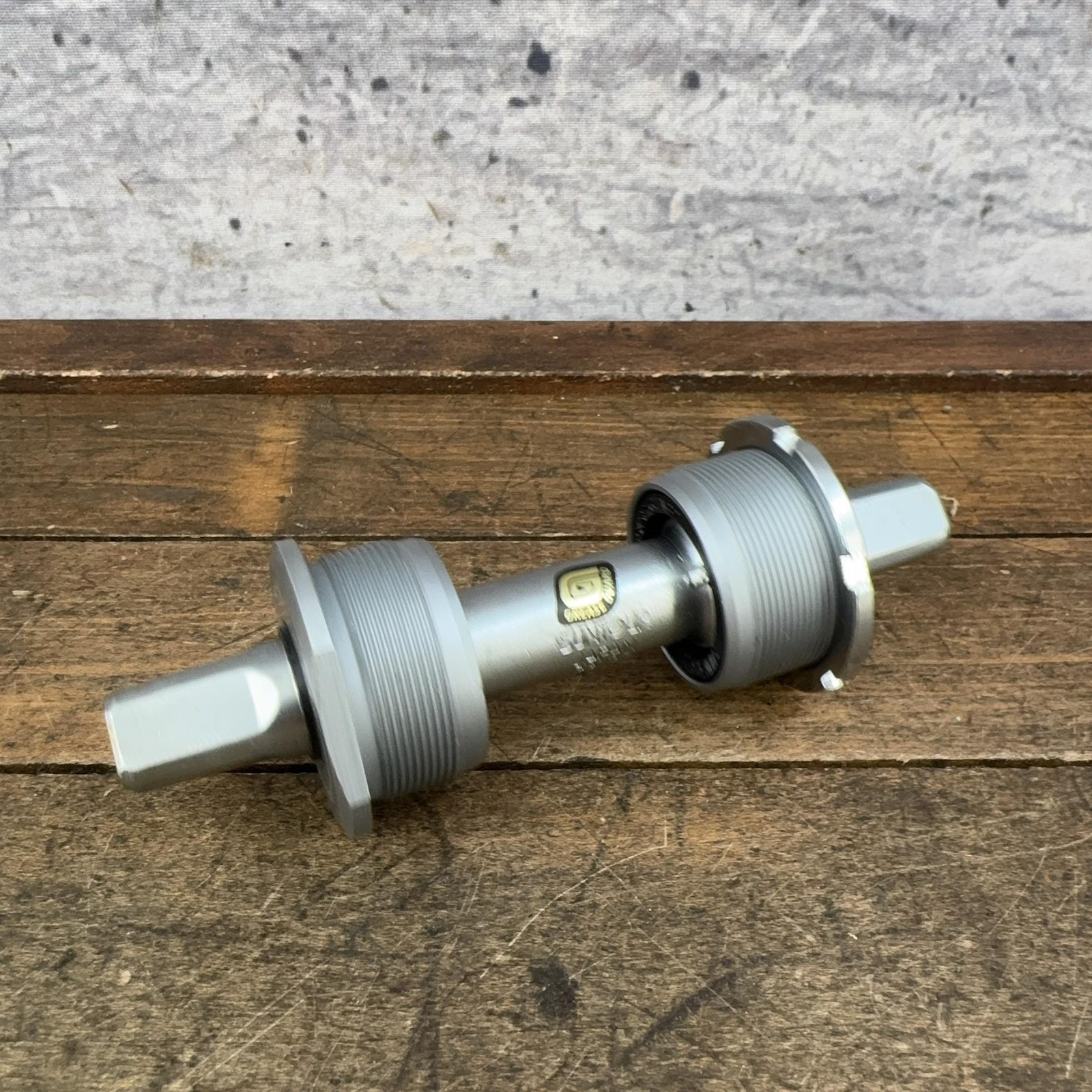 Vintage Suntour XC Pro Bottom Bracket 68mm BSA 125mm WTB Grease Guard Bolts Caps