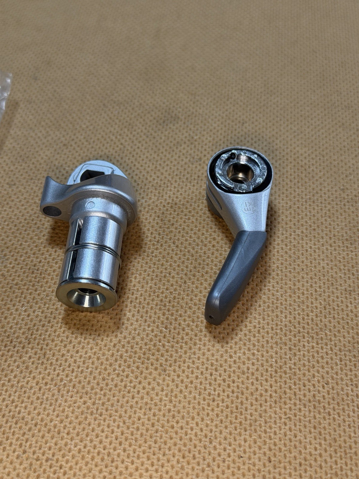 Shimano 600 Ultegra SL-BS64 – 8 Speed – Front Bar End Shifter – NOS