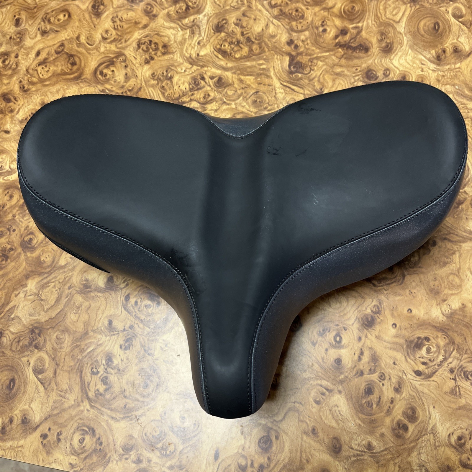 YLG Oversized Comfort Bike Seat Comfortable Replacement Bike Saddle Memory Foam
