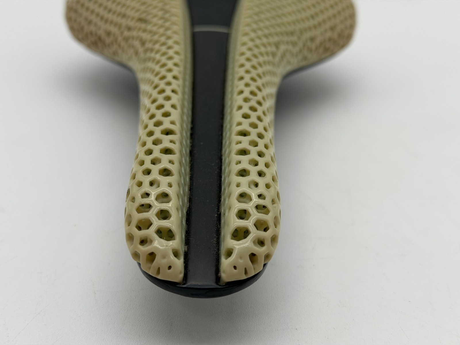 Fizik Versus EVO Adaptive 3D MOBIUS Printed Carbon Fiber Road Bike Saddle 139mm
