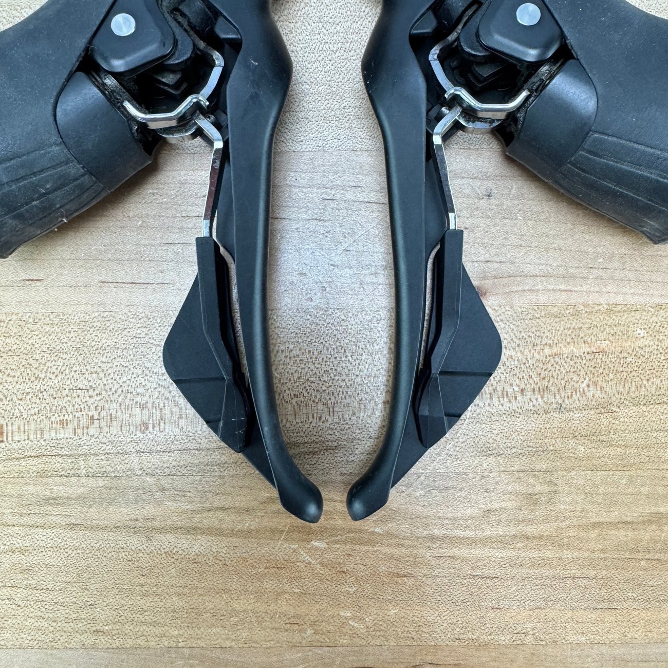 Shimano GRX ST-RX600 11-Speed Mechanical Hydraulic Shifters + Calipers