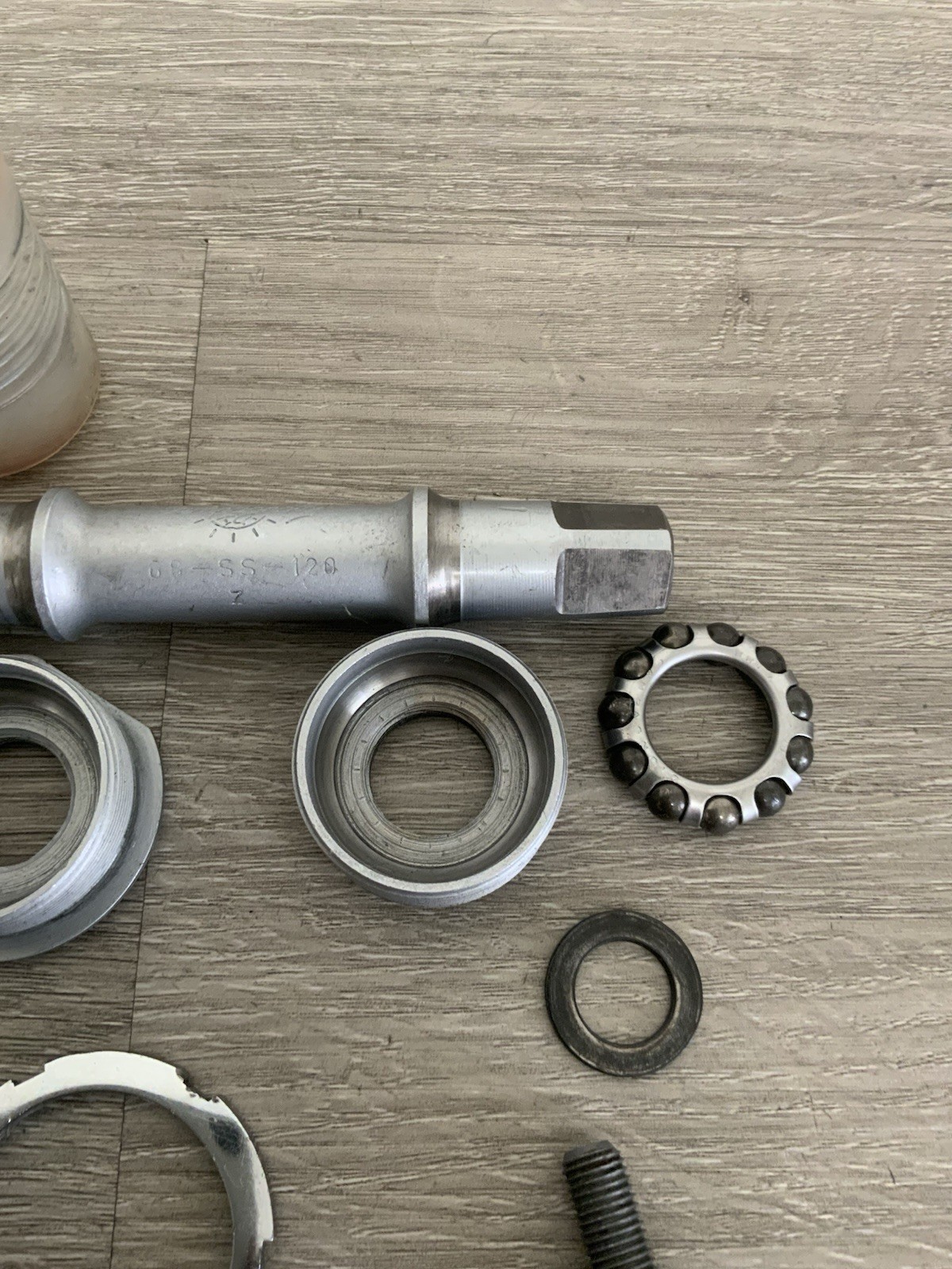 CAMPAGNOLO RECORD BOTTOM BRACKET 68-112 MM FRENCH THREADING