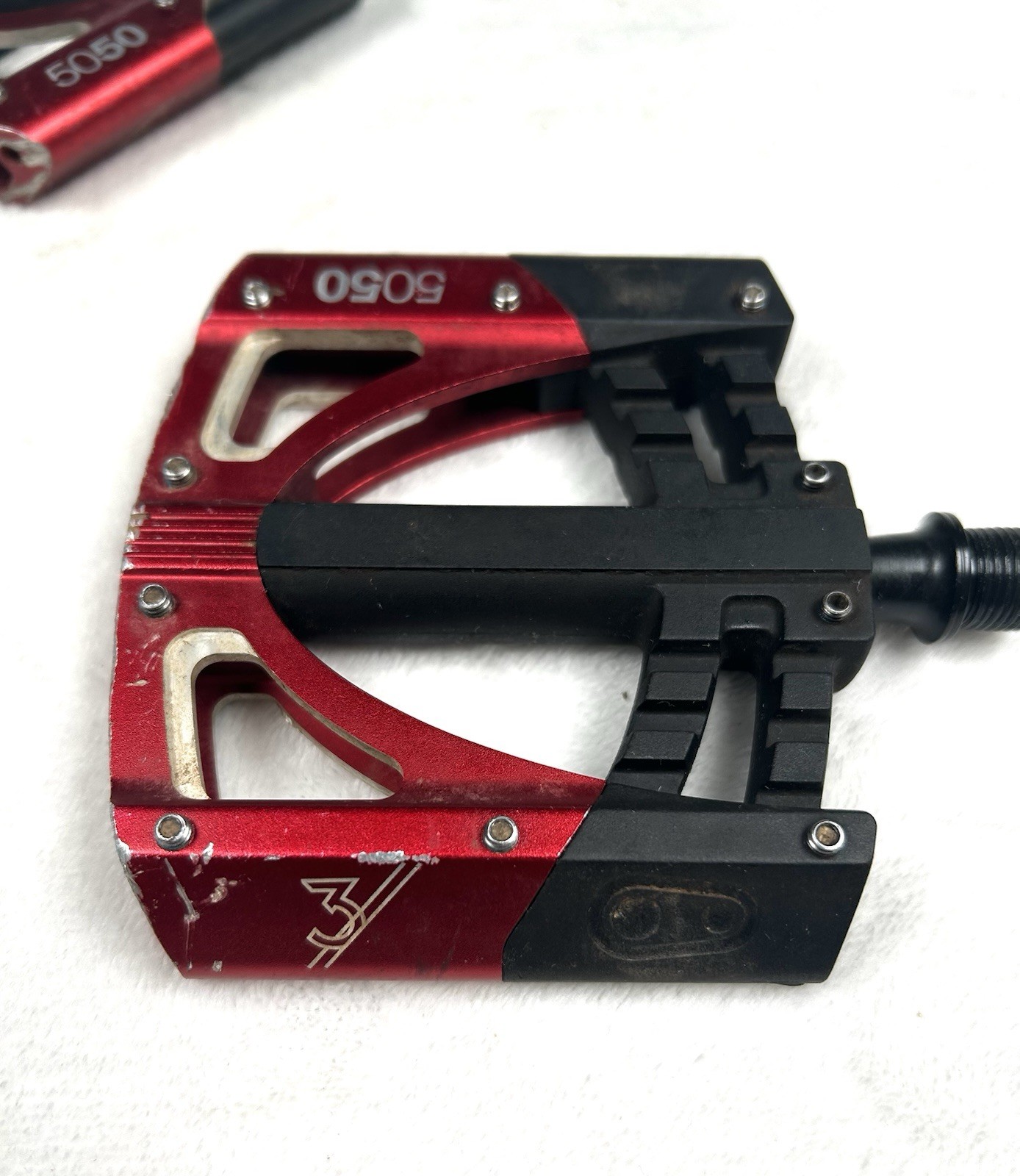 Crank Brothers 5050 Pedals Red/Black Sealed Bearing • 9/16” Axle • Free Shipping