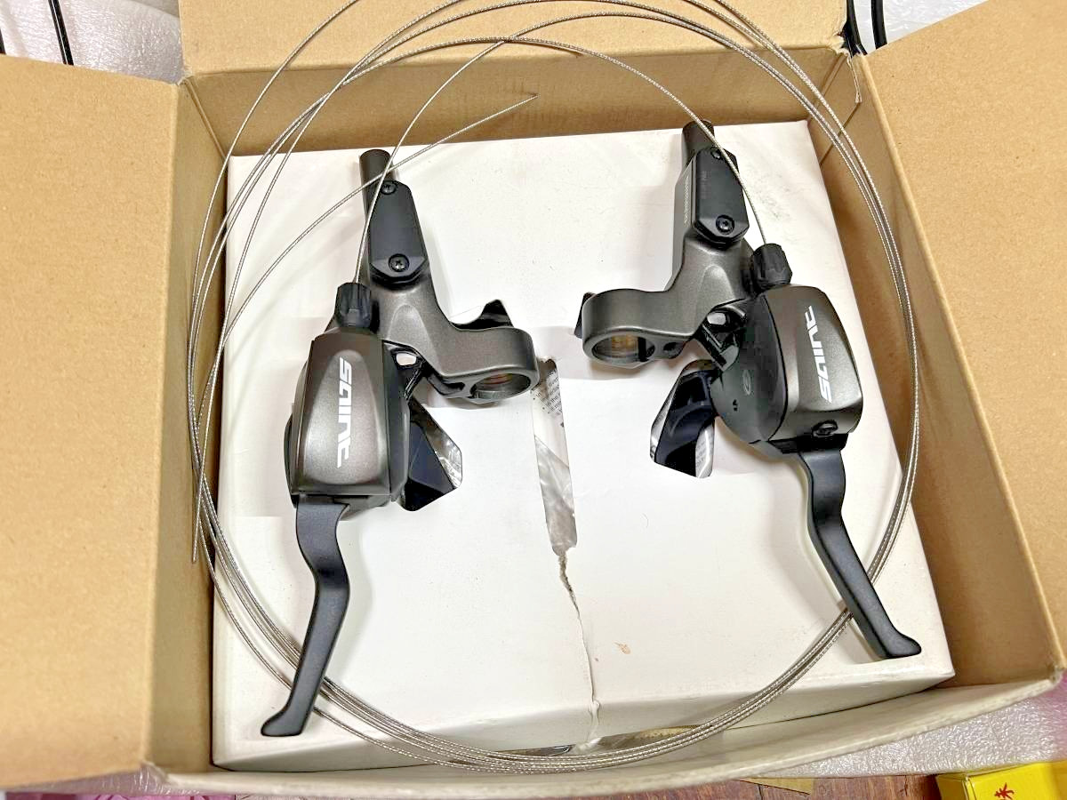 SHIMANO SAINT ST-M800 3×9 Speed Hydraulic Disc Brake Dual Control Lever Set NIB