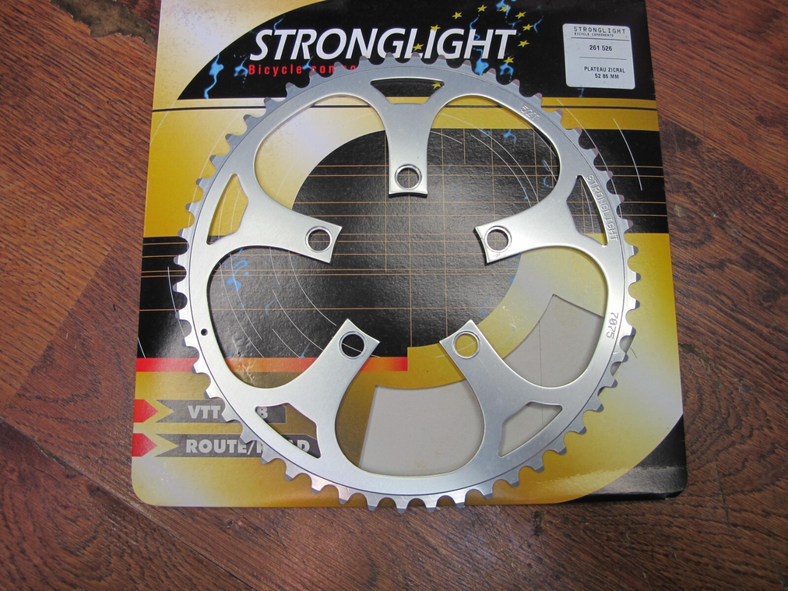 NOS VINTAGE STRONGLIGHT 5 BOLT 86 BCD 52T CHAIN RING