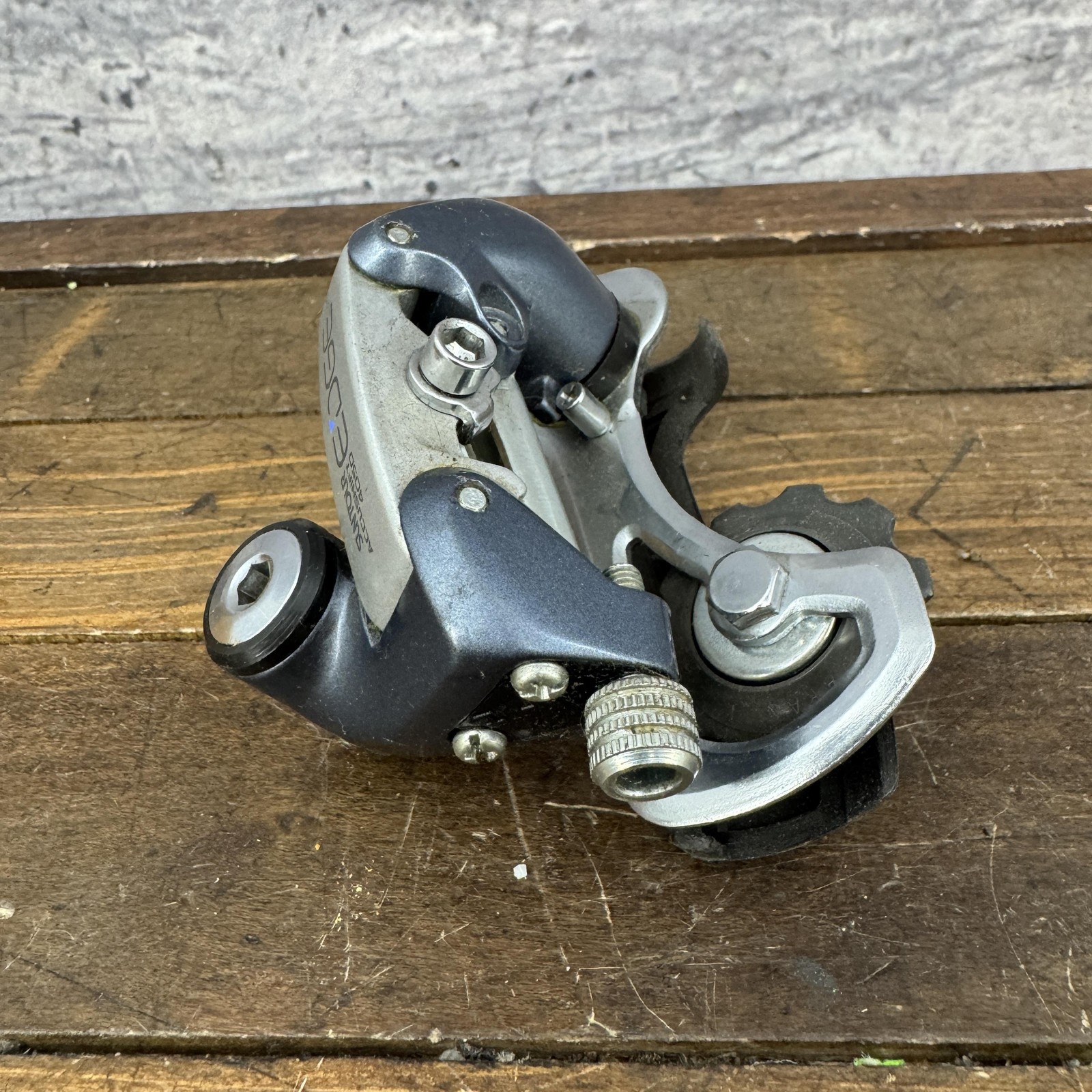 Vintage Suntour Accushift Edge 4050 Rear Derailleur Short Cage Bolt-On Japan