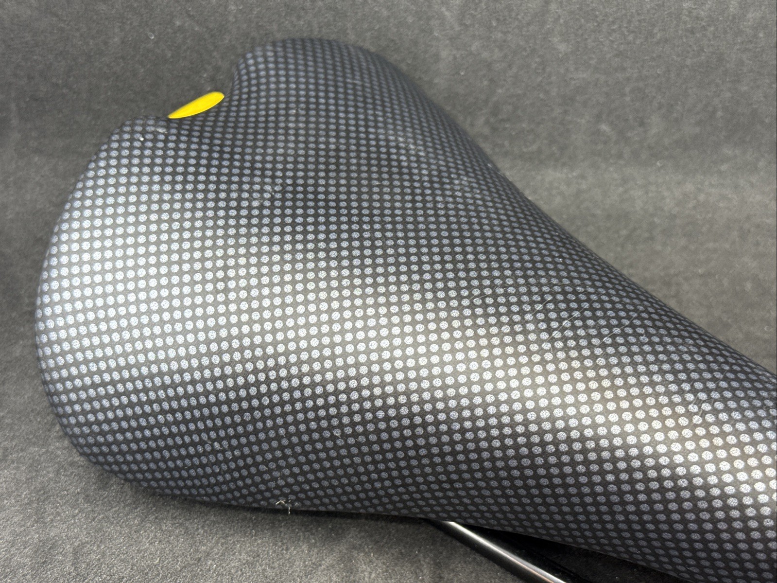 Gipiemme PENTA Saddle Black & Yellow Steel Rails 270mm x 140mm NEAR MINT