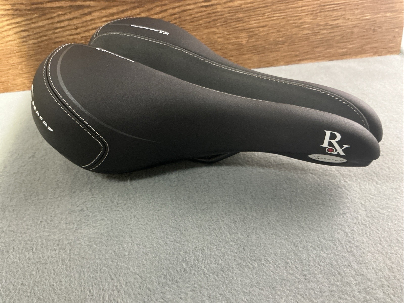 SERFAS RX-921V MEN’S RELAXED ROAD/MTB BIKE SEAT SADDLE 267mm X 171mm UNUSED