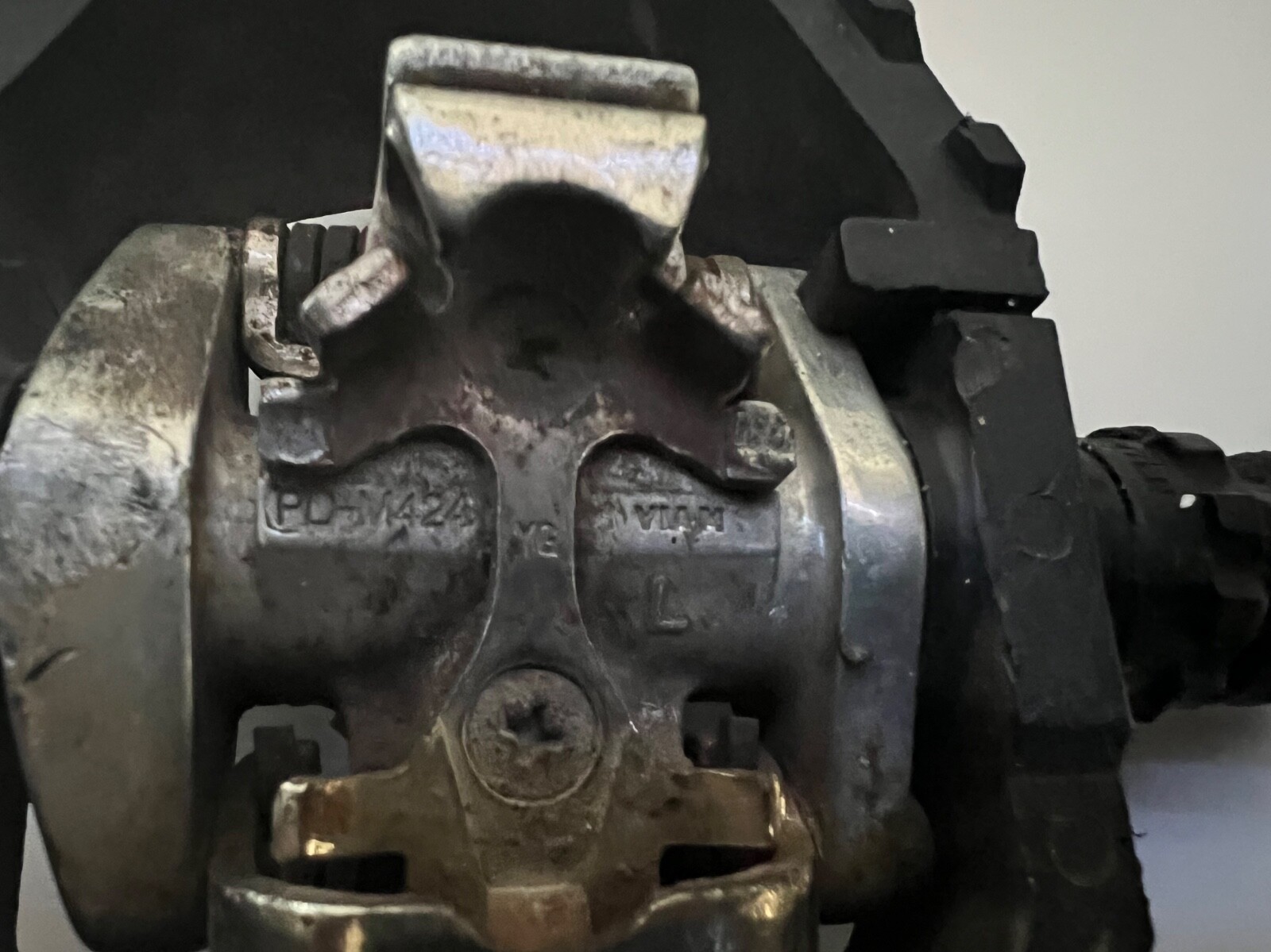 SHIMANO PD-M424 CLIPLESS PEDALS