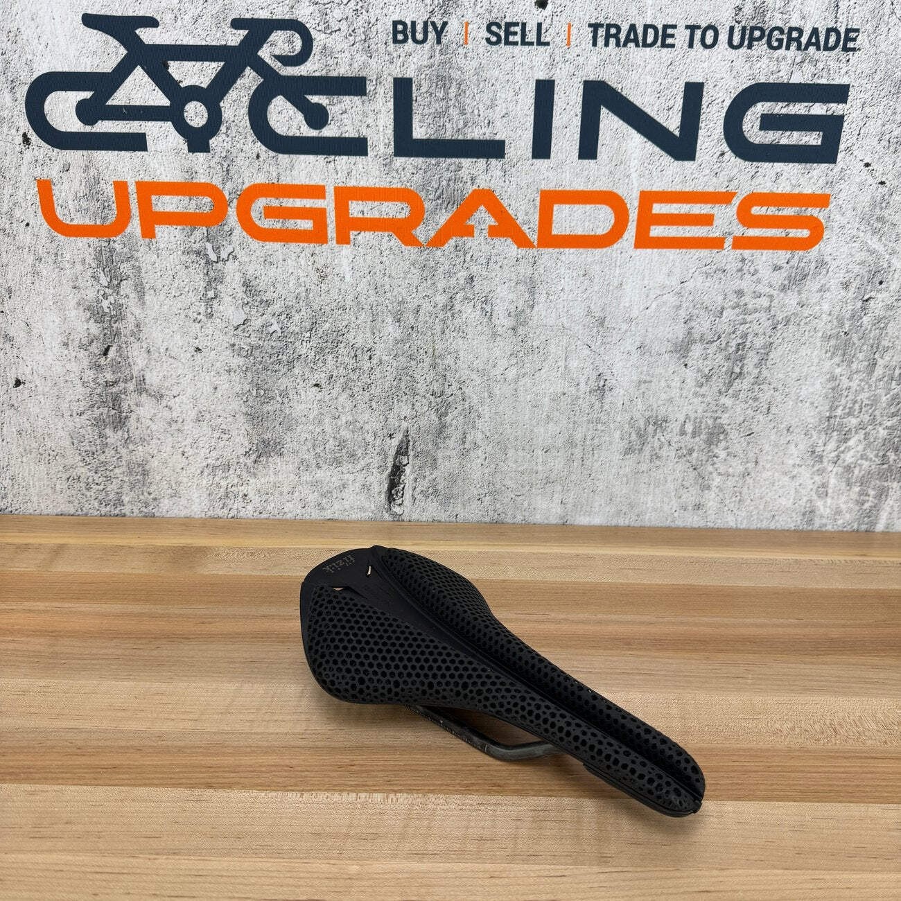 Fizik Antares VS Evo Adaptive 7x9mm Carbon Rails 139mm Bike Saddle 184g