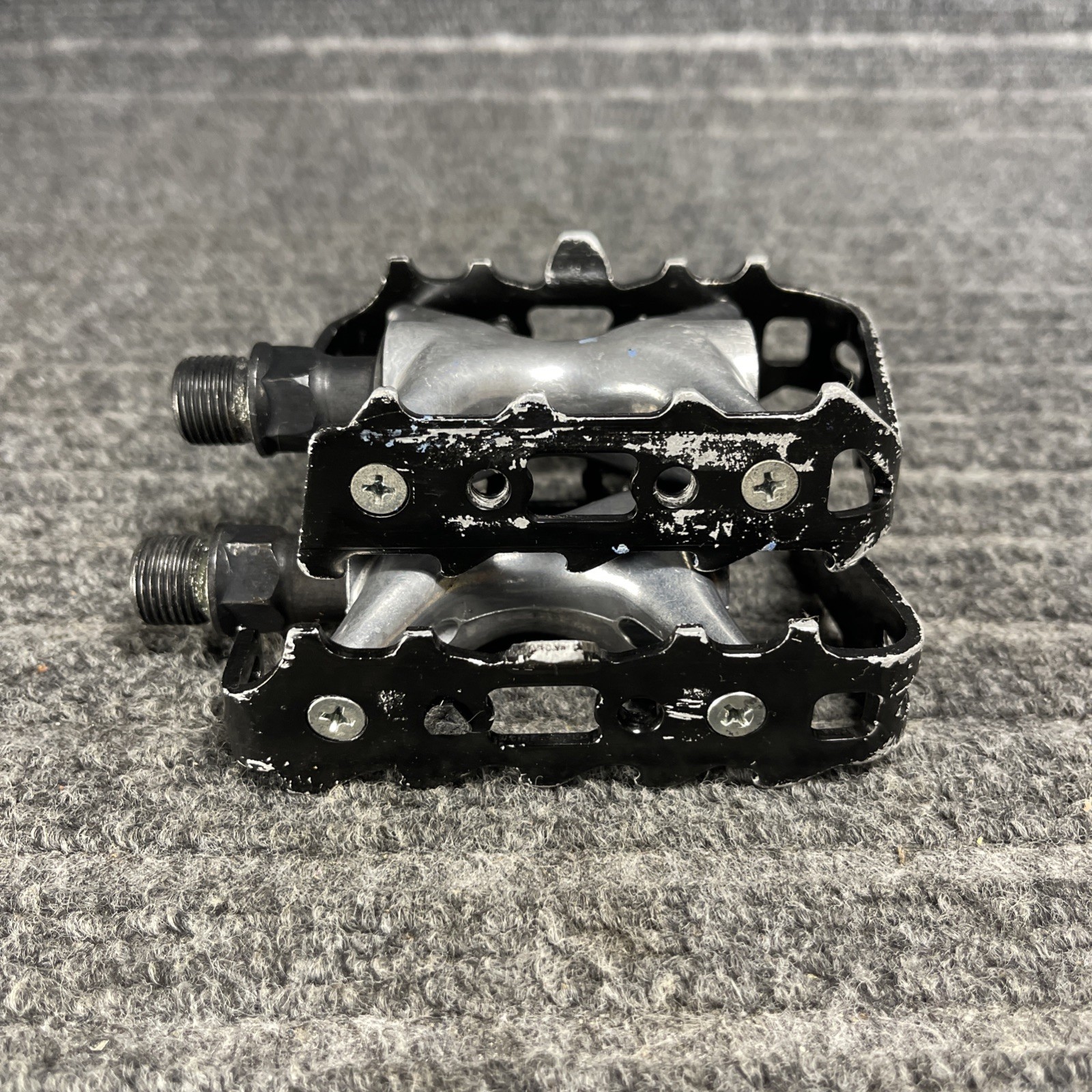Vintage Wellgo LU-964 Platform Pedals Black/Silver Alloy 9/16″ Mountain Bike MTB