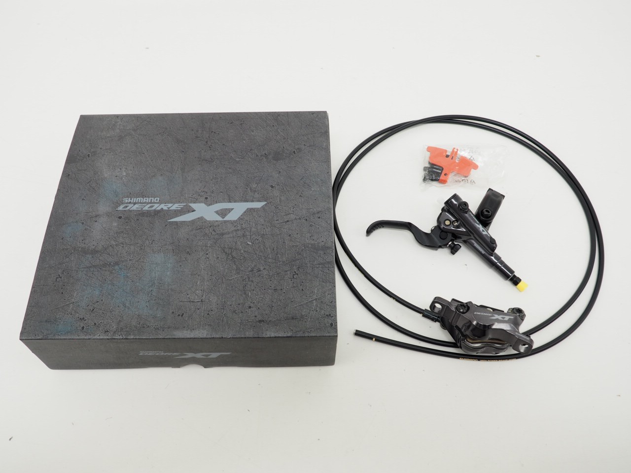 New! Shimano Deore XT BL-M8100-Right / BR-M8120 Hydraulic Brake Set