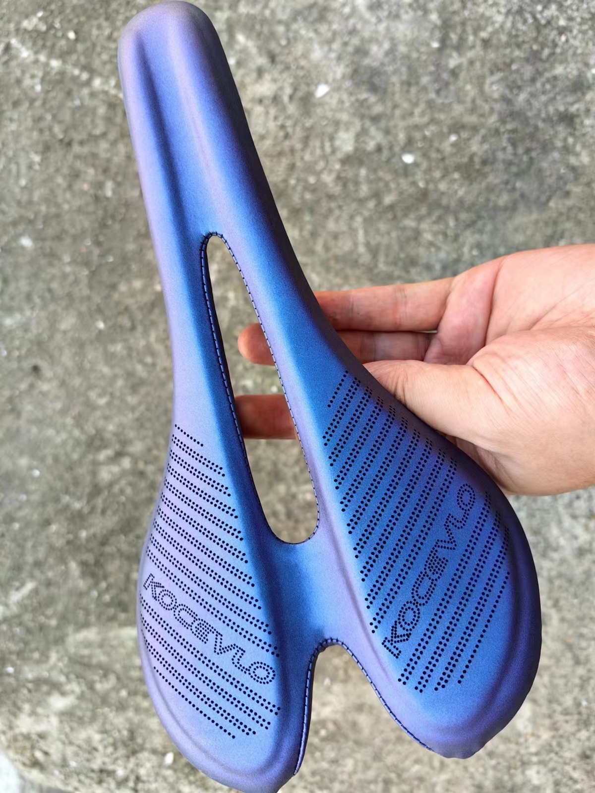 Bicycle Saddle Carbon Fiber Leather MTB Road Bike Seat Oval Rail 270*143mm 125g