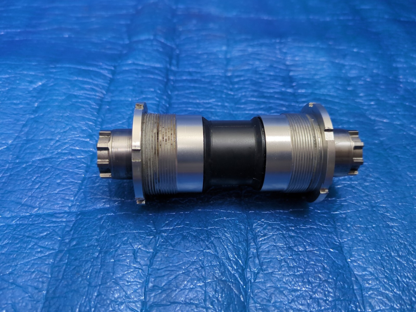 Shimano Dura Ace BB-7700 NJS Bottom Bracket 68mm BSA 109.5mm Free Shippping