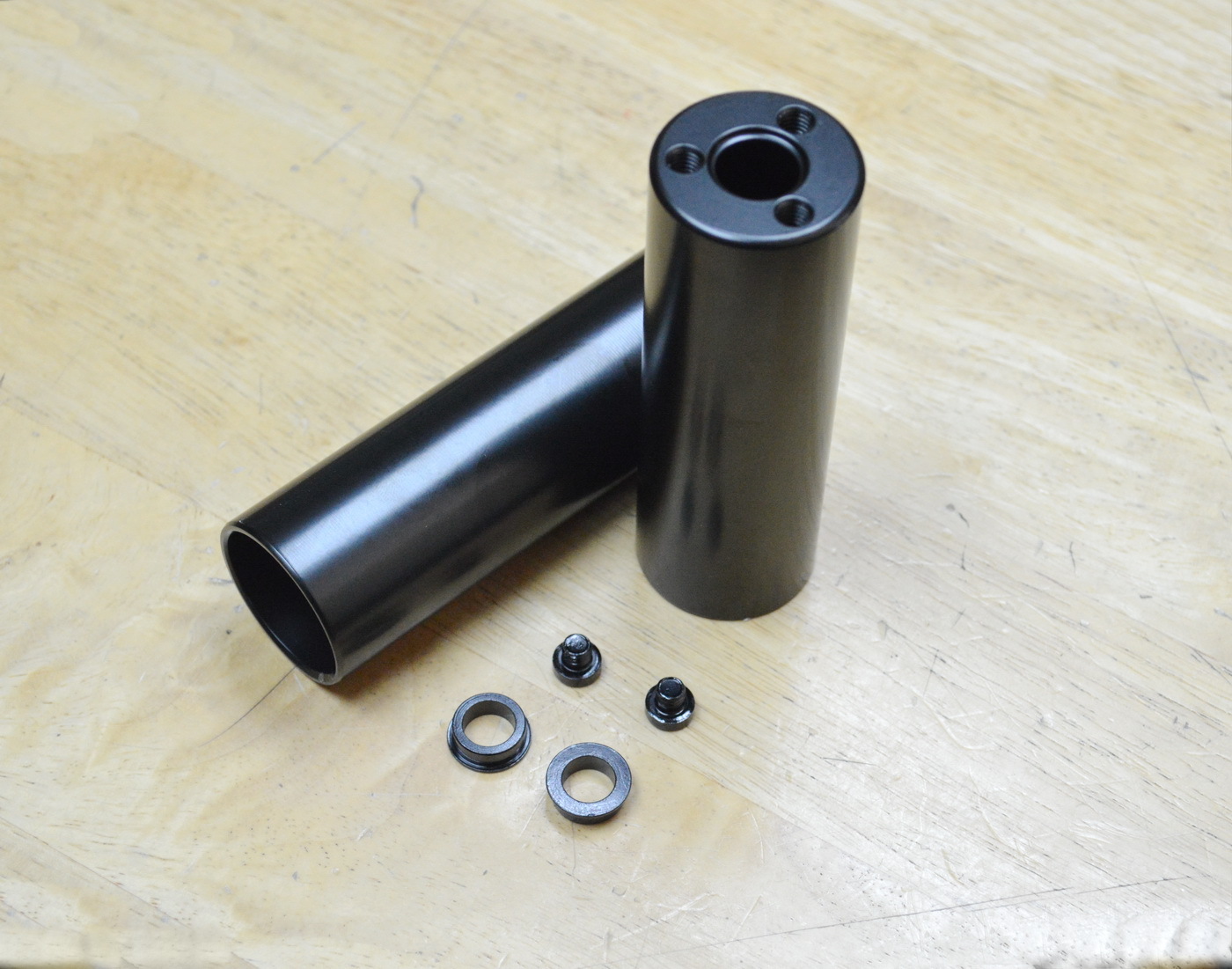 PAIR Black 14mm/ 3/8″ Axle Foot Pegs BMX Bike Bicycle