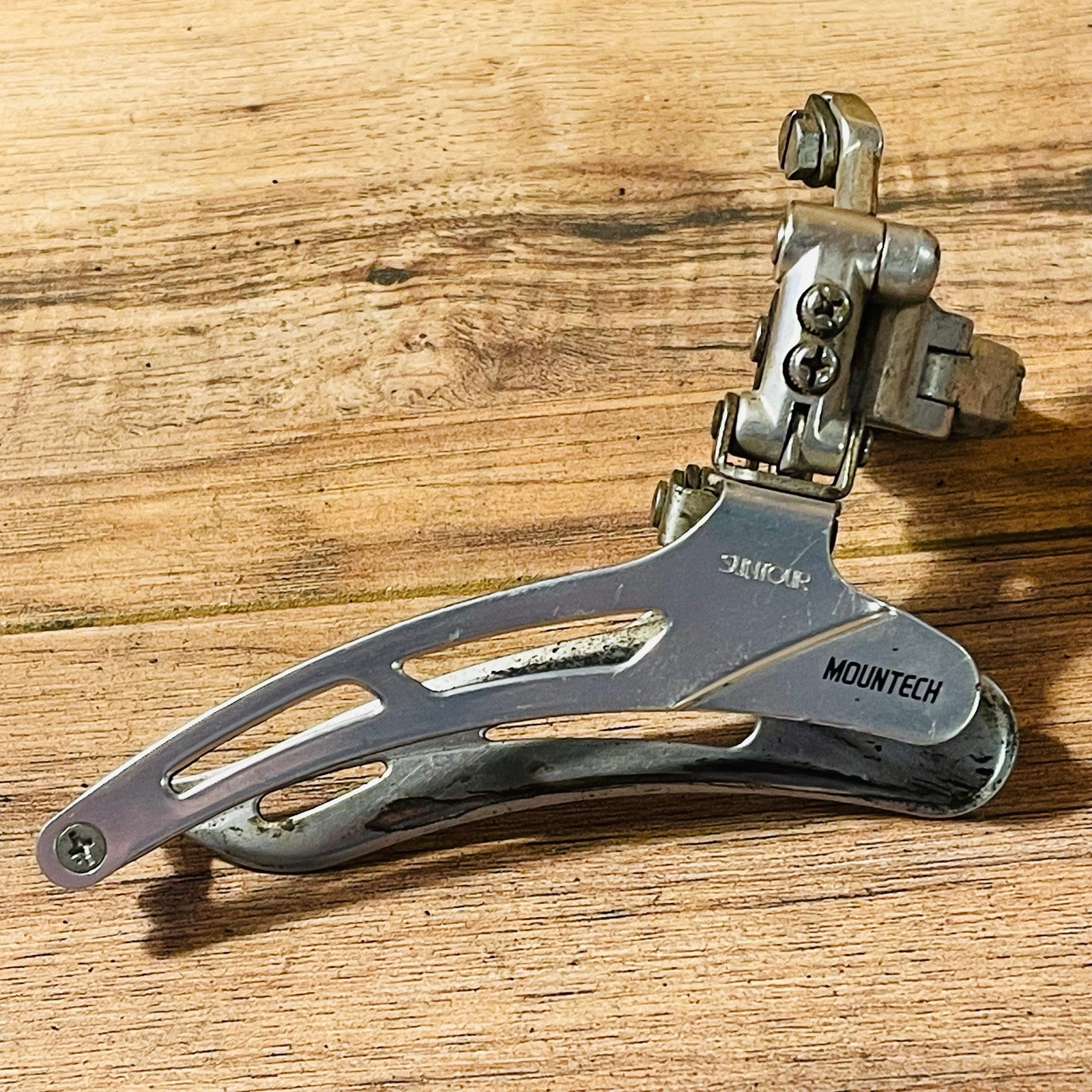 Vintage Suntour Mountech 28.6 Clamp Front Derailleur Bottom Pull 