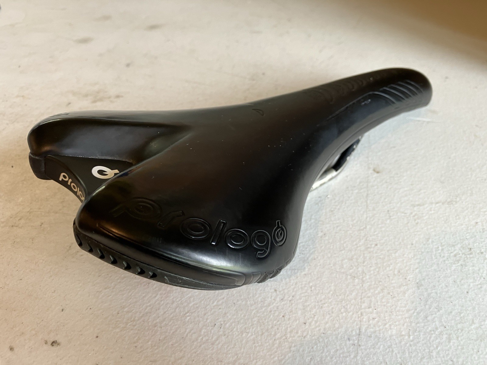 Prologo Scratch Pro Ti Solid Rails Composite Bicycle Saddle Super Light 265 grms