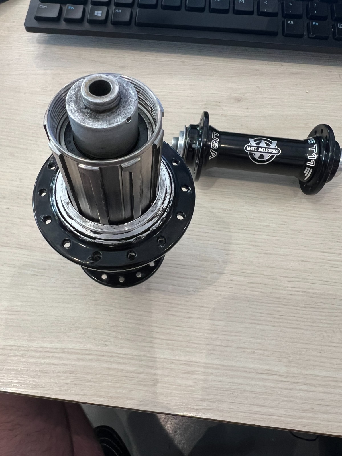 White Industries T11 hubset 130mm/100mm QR 28H rear 24H front