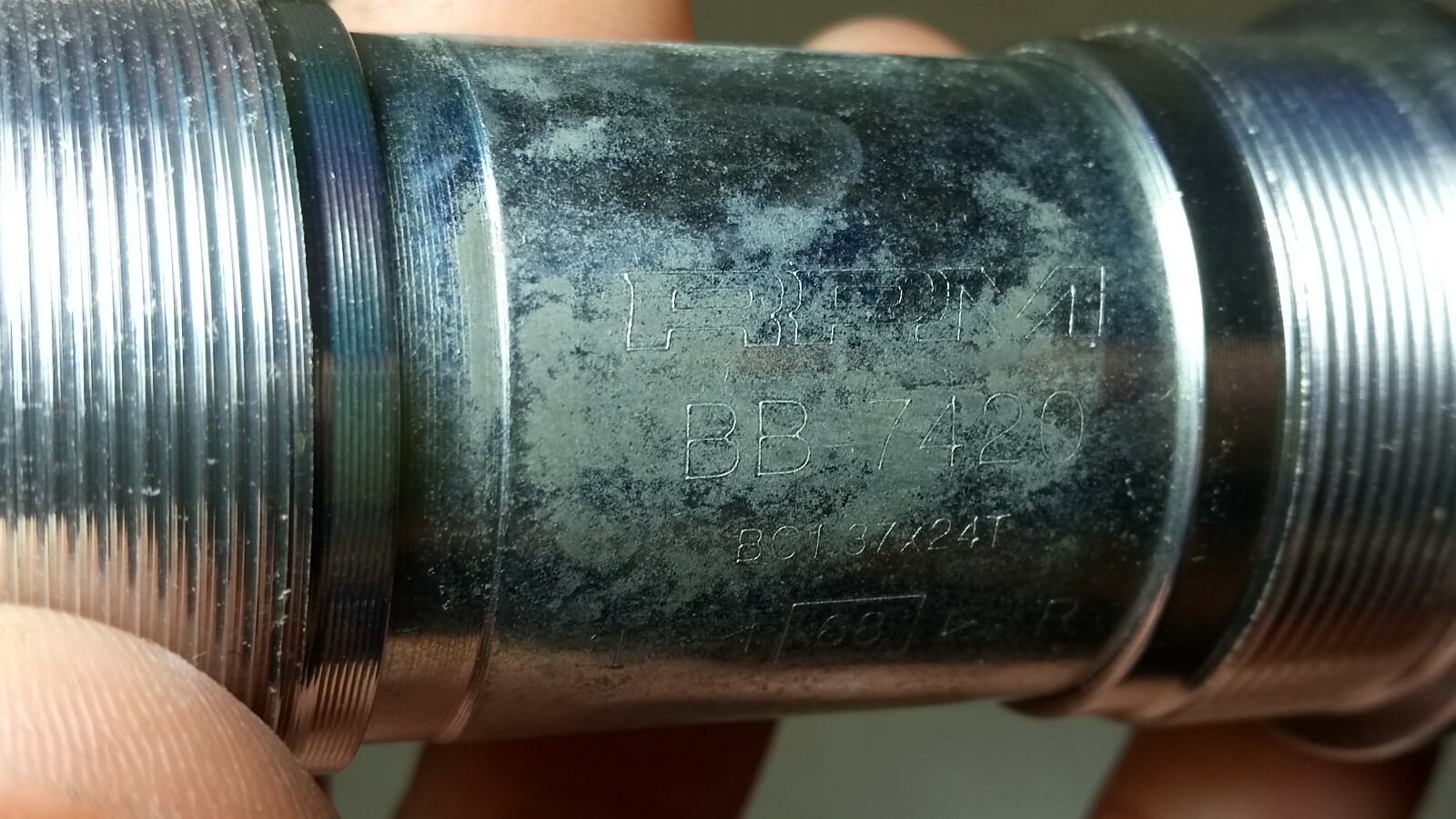 NOS Tien Hsin BB-7420AL 68mm X 116mm Bicycle Bottom Bracket 1.37×24 Square JIS