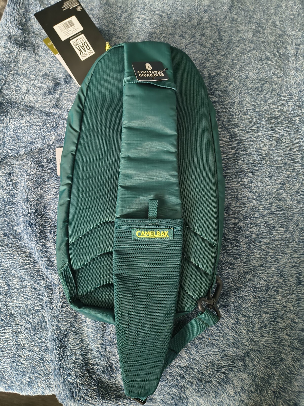 Camelbak New Arete 8 Sling Bag 32oz Compatible Green/Yellow