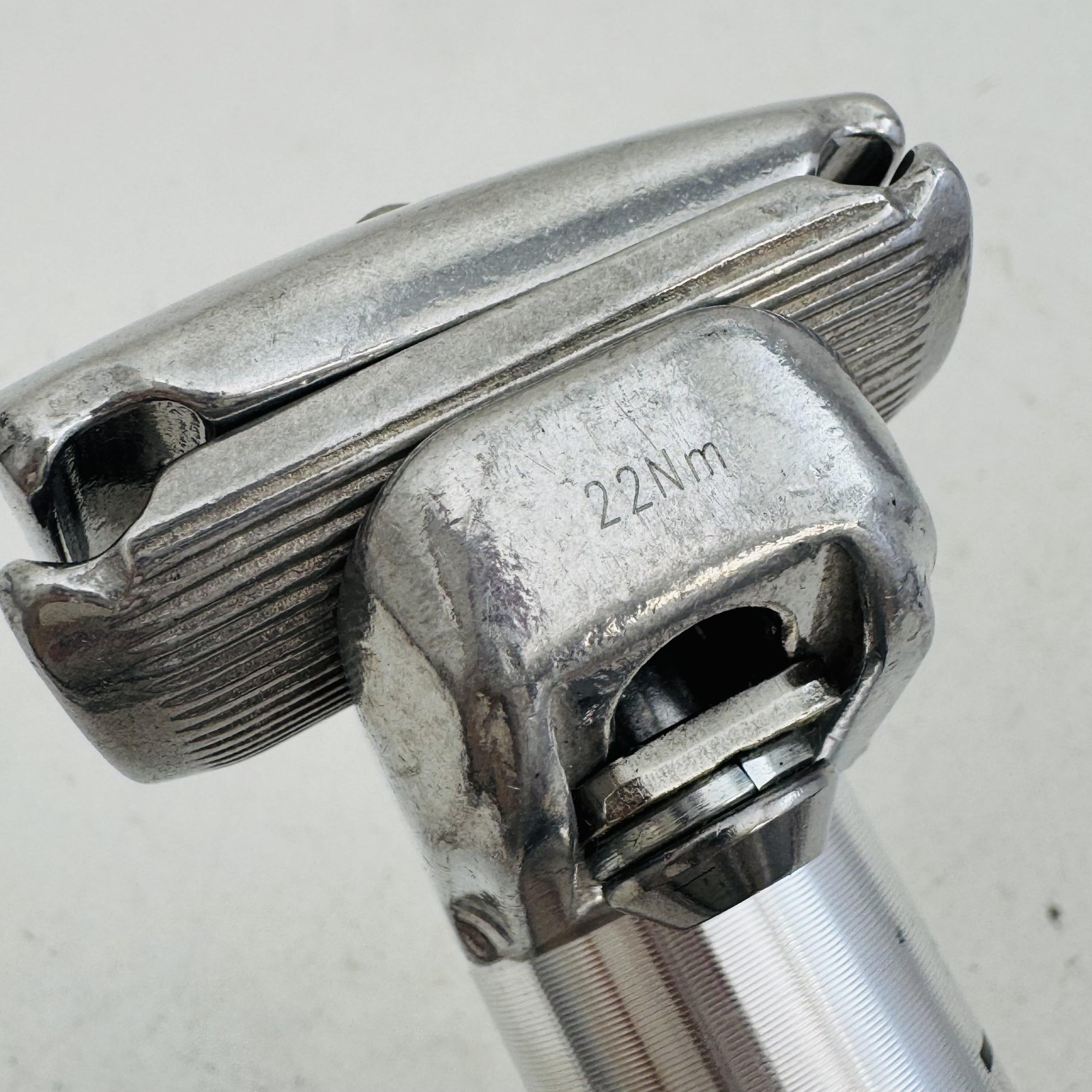 UNO SP-359 30.9mm Alloy Seatpost 350mm Silver Micro-Top Universal Bike MTB A96