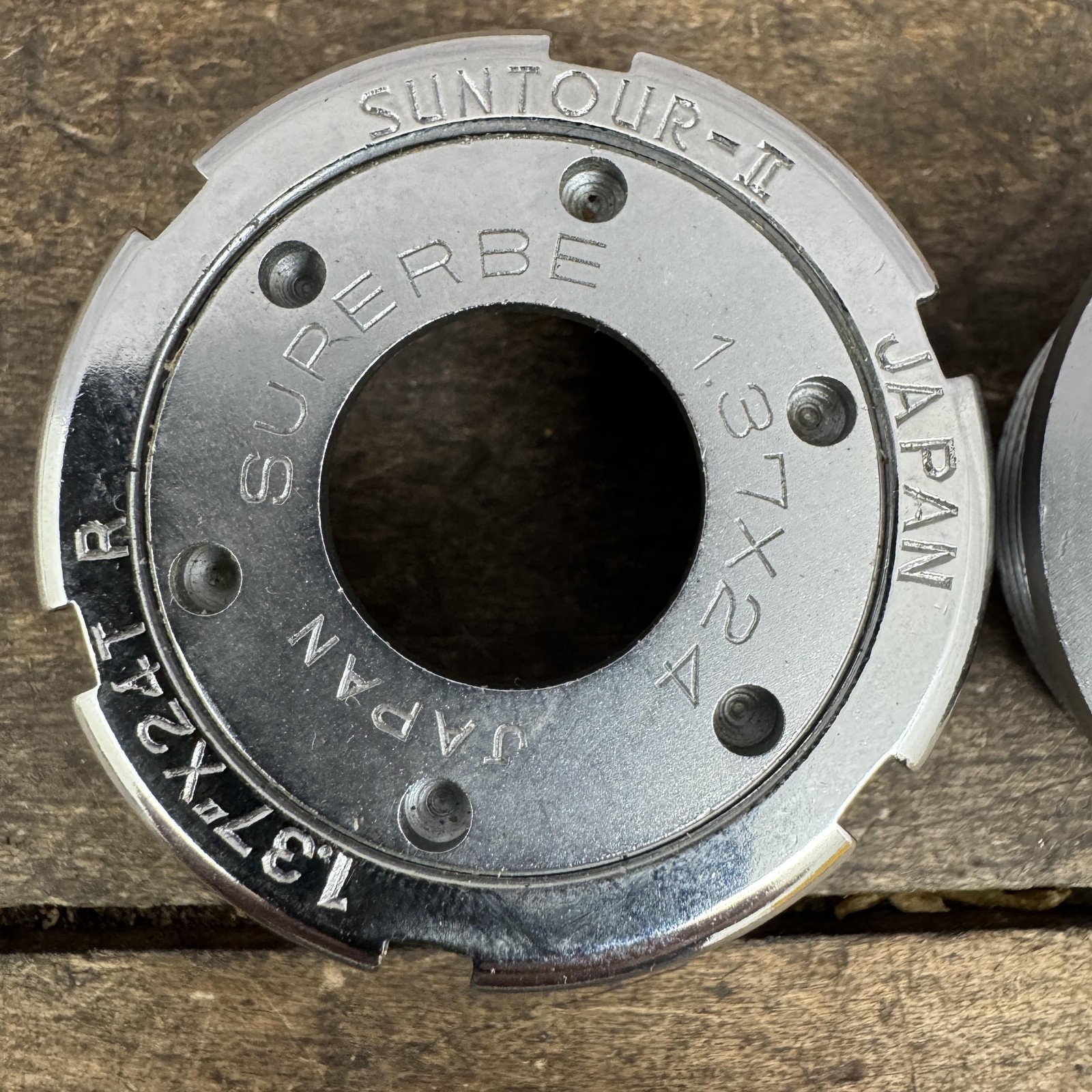 Vintage Suntour Superbe Bottom Bracket Cups NOS 1.37×24 BSA English Square Taper