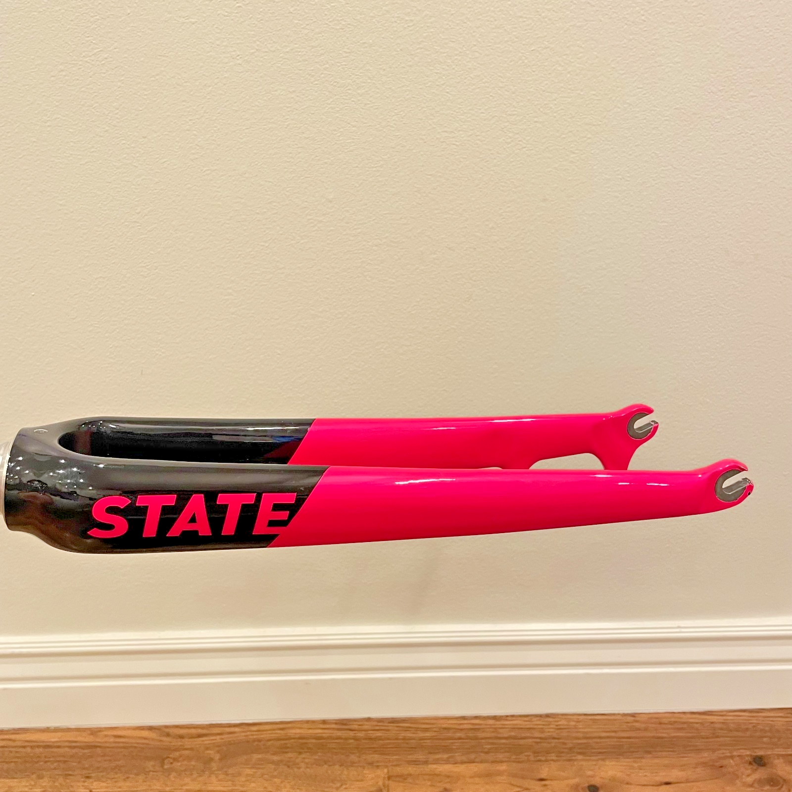 State Bicycle Co Carbon Thunderbird Disc Brake Fork Black Pink 700c Tapered