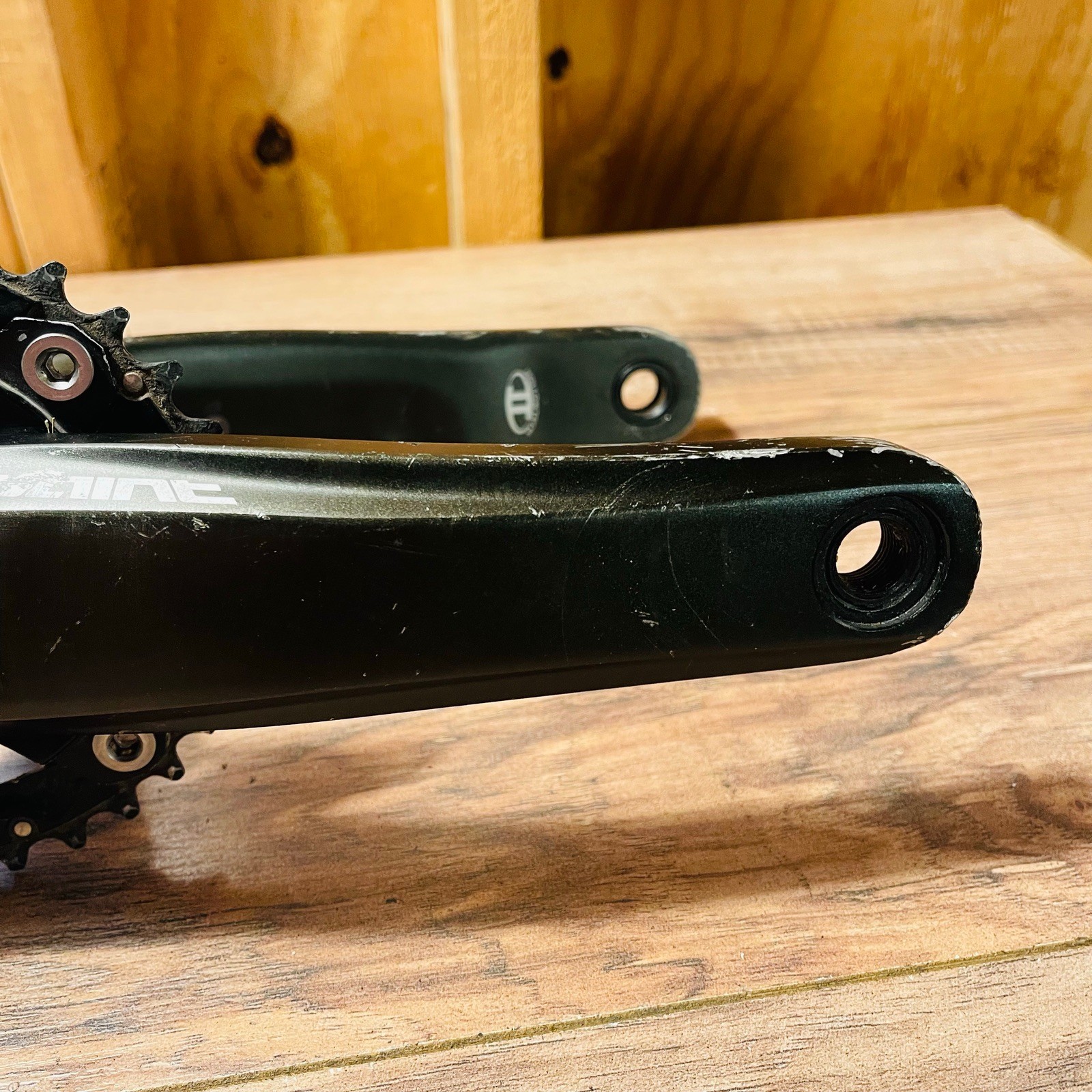 Shimano Saint FC-M800 175 Hollowtech II Crankset 104BCD 22 32 2X + BB