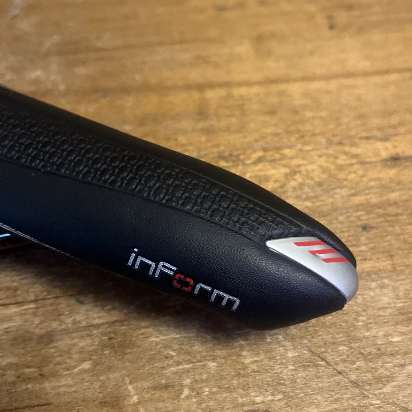 Vintage Bontrager RXL Inform Saddle 270 mm Length 140 Width Ti Rails Tempt Tech