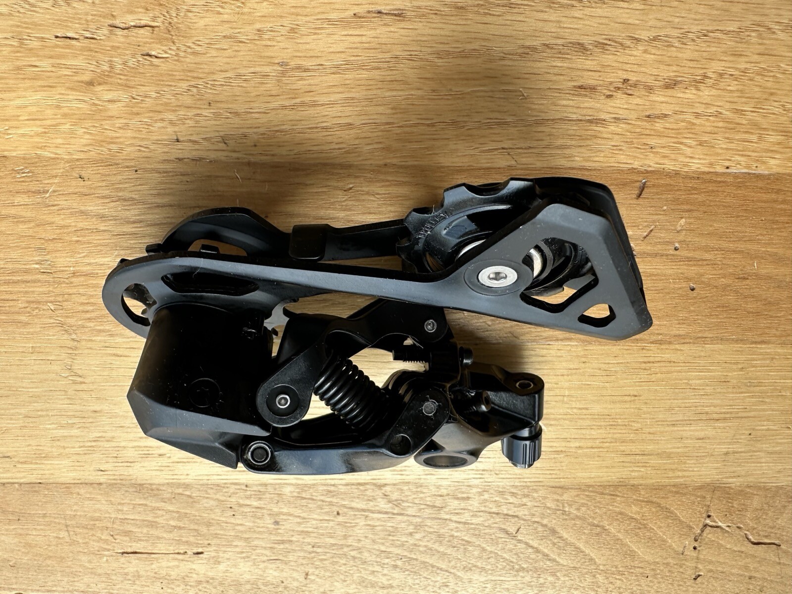 Shimano 105 RD-R7000 DIRECT MOUNT 11-Speed Rear Derailleur, Short SS Cage, Black
