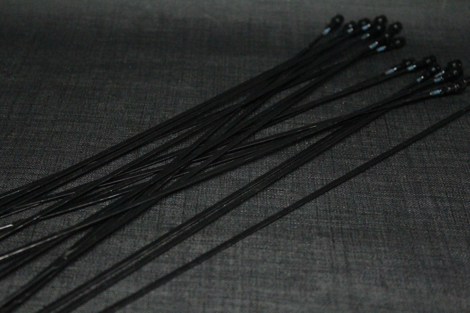 2 -SHIMANO Dura-Ace -277mm bladed spokes w/ Nipples. 277 mm from END to END.