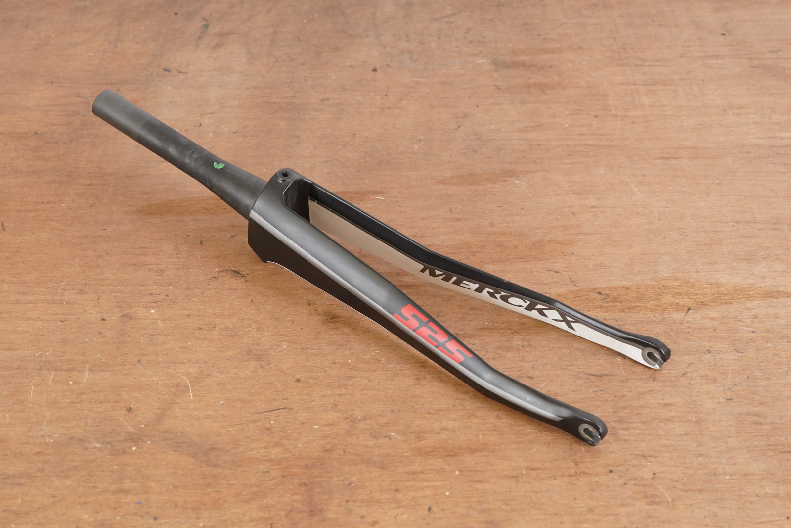 2015 Eddy Merckx 525 1 1/8″ QR x 100mm Carbon Road Fork