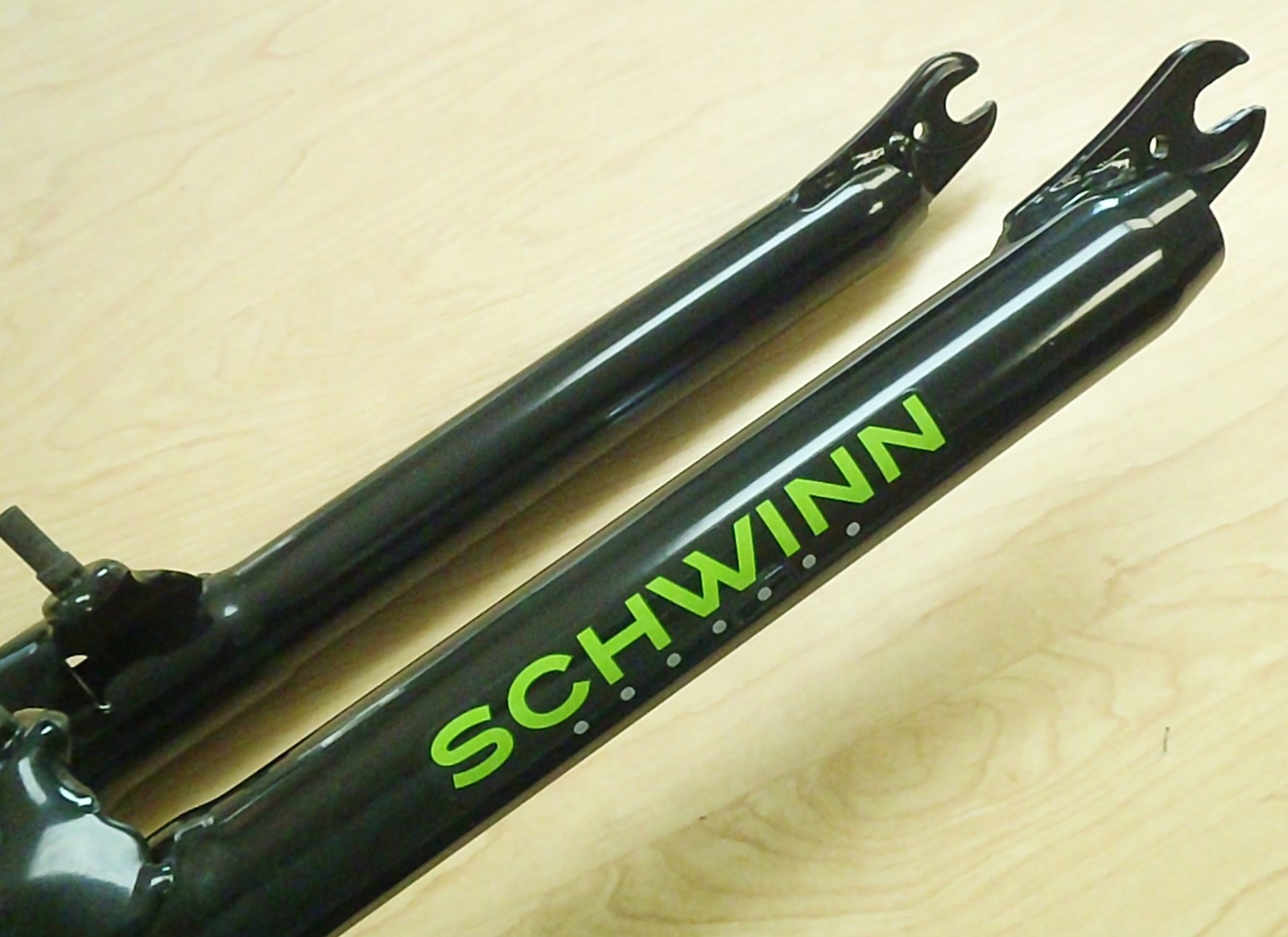 SCHWINN 700C BLACK BICYCLE SUSPENSION FORK BIKE PARTS 772