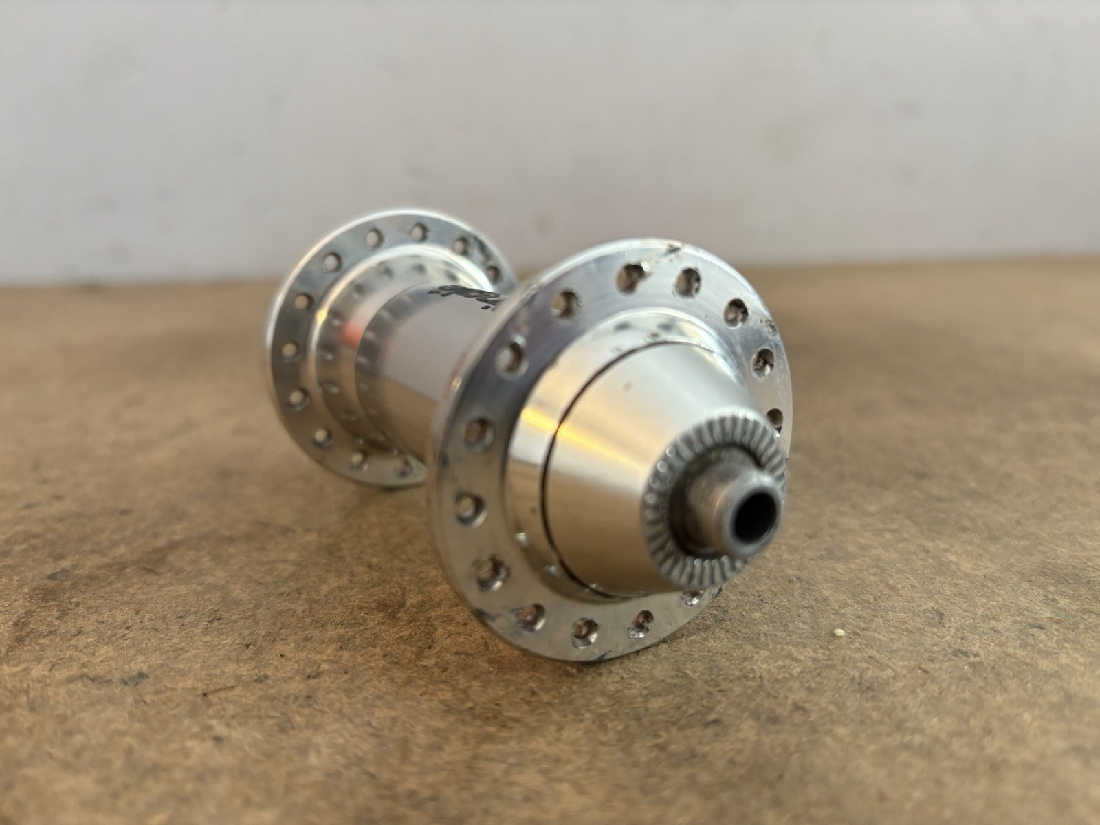 Vintage Ringle Super Bubba 32-Hole Front Hub – 100mm Spacing, Silver