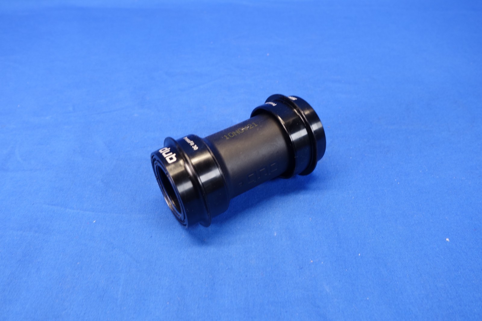 NEW SRAM DUB Press Fit PF30 Bottom Bracket 00.6418.018.000