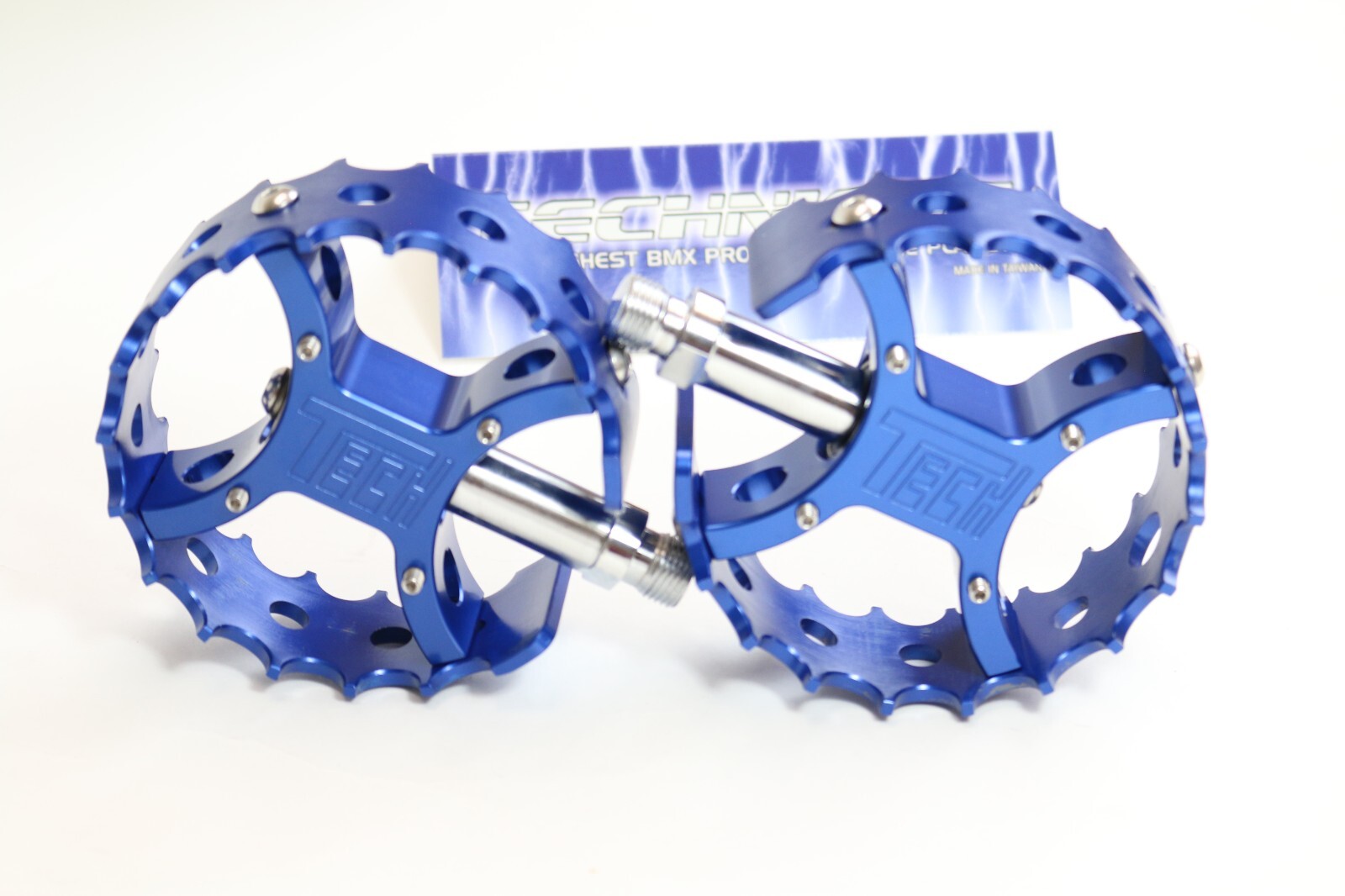 Tech Pro Round BMX Pedals 9/16 BMX 6061 billet aluminum body stainless hardware
