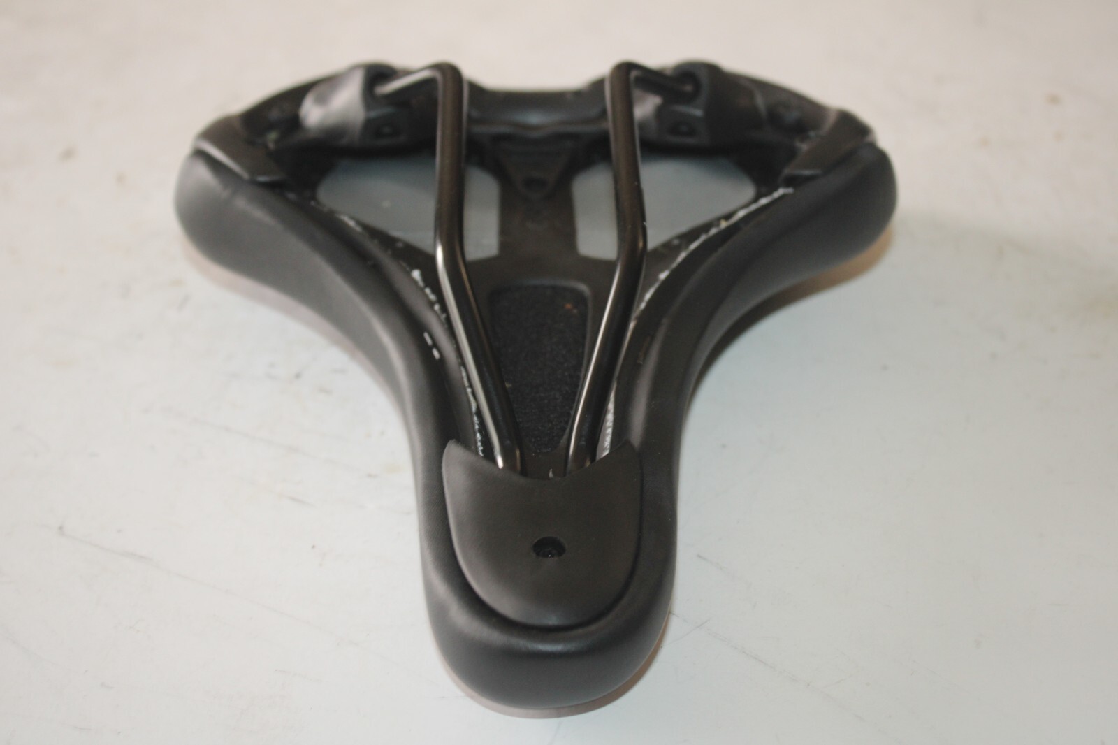 Velo City Hybrid Bike Saddle 265 / 195mm E Bike Ergo Black Comfort Hybrid MTB