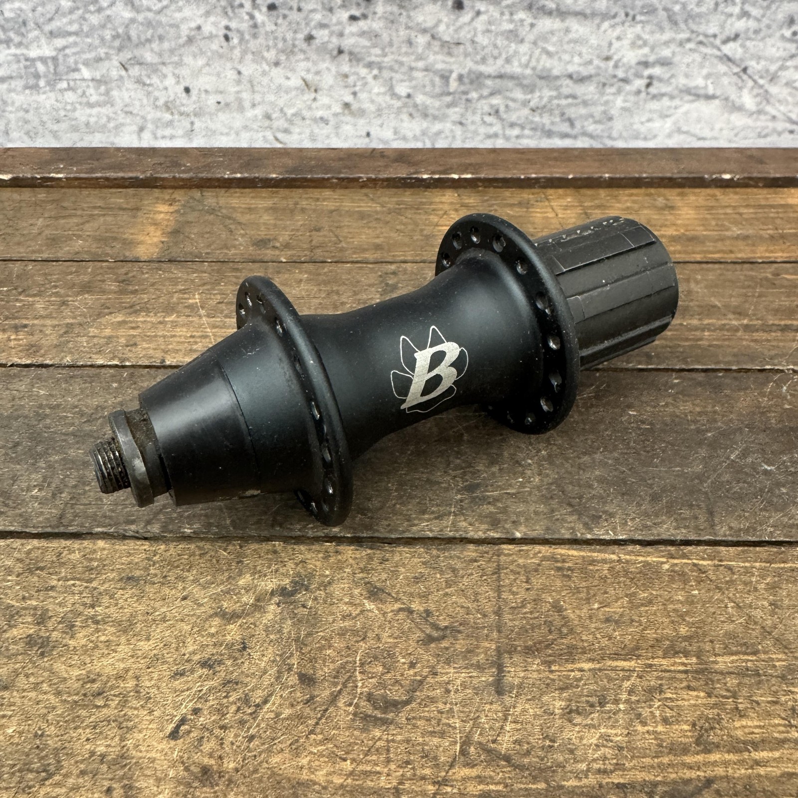 Bontrager Rear Bicycle Hub 32h Shimano Freehub 135mm 390g 90s MTB Alloy Vintage