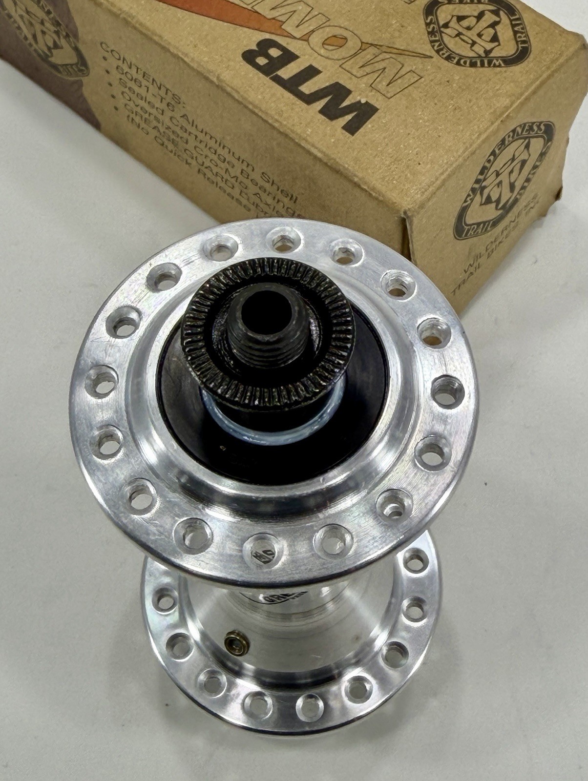 NOS WTB Momentum Grease Guard Front QR 9×100 32H Hub Silver Sealed Cartridge