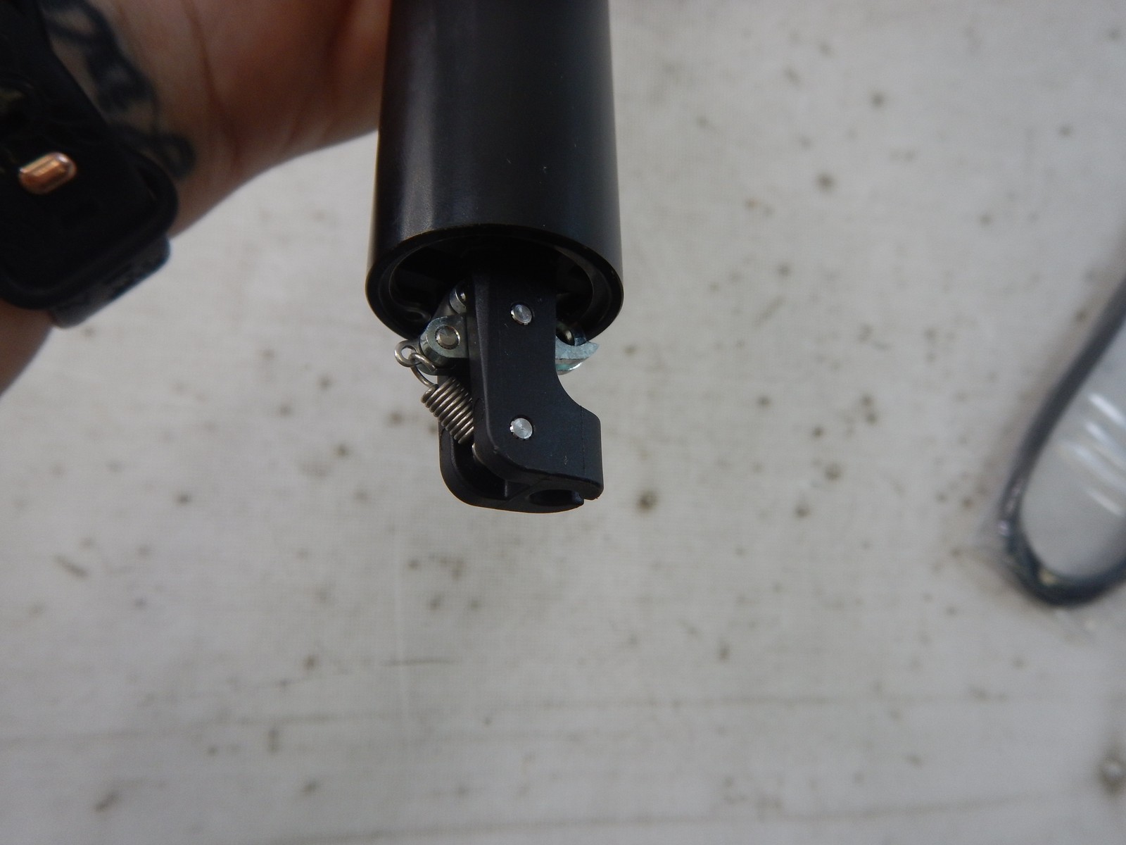 JFOYH 900i 30.9mm Internal Routing Dropper Post, Black