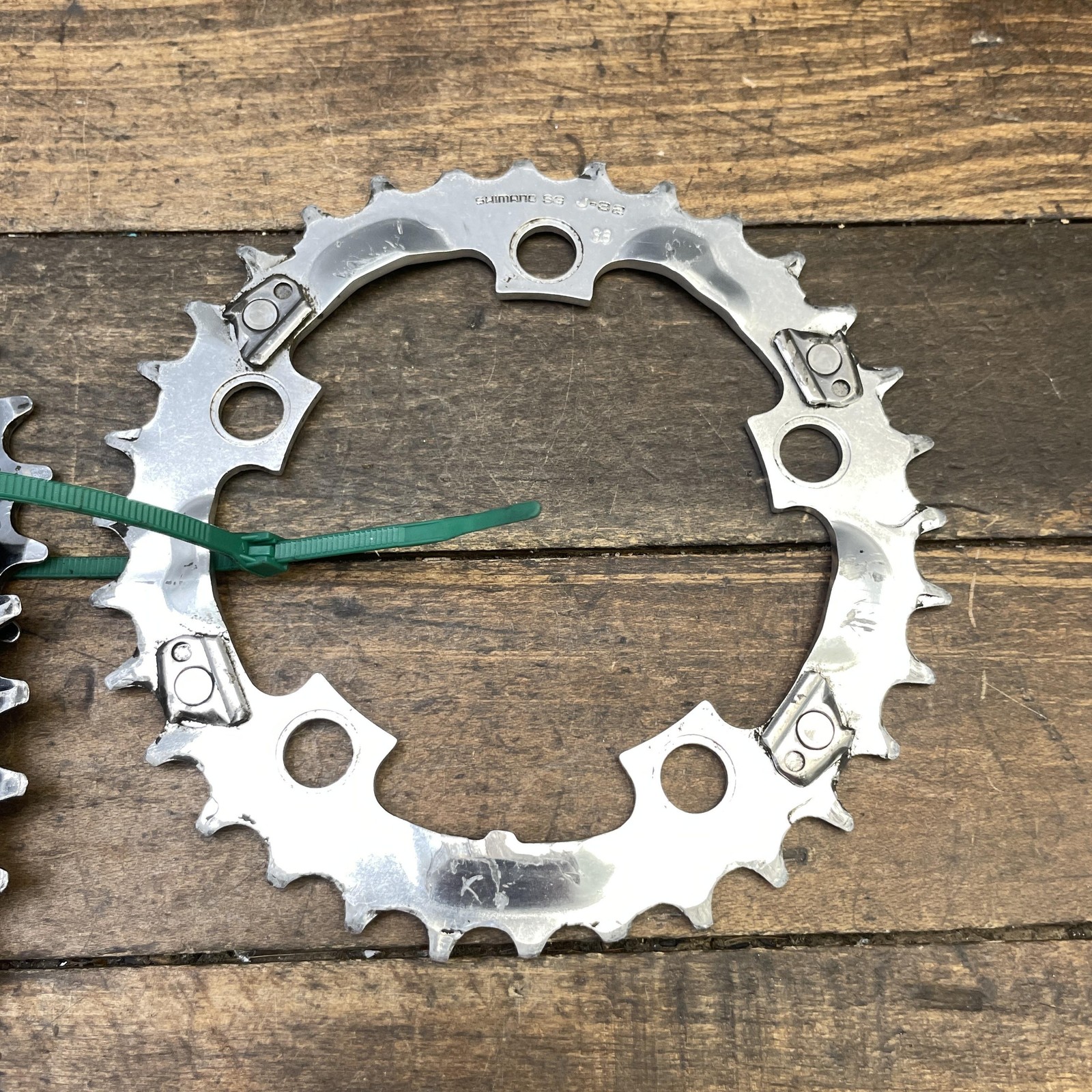 Vintage Shimano 42/32/22T Chainring Set 94/58 BCD 5-Arm Triple MTB Hyperdrive-C