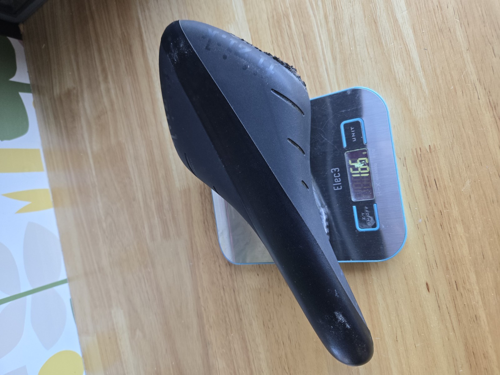 126mm (Regular) Fizik Arione R1 Carbon Rail Road Saddle 165g