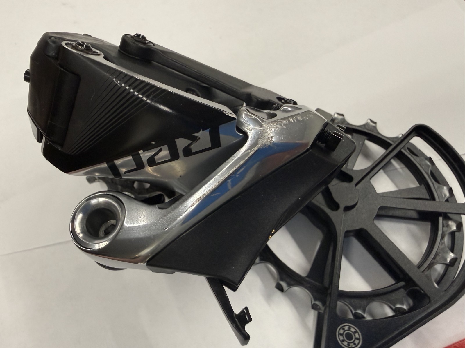 SRAM Red AXS eTap D1 Electronic 12-Spd Rear Derailleur & Black Kogel Kolossos