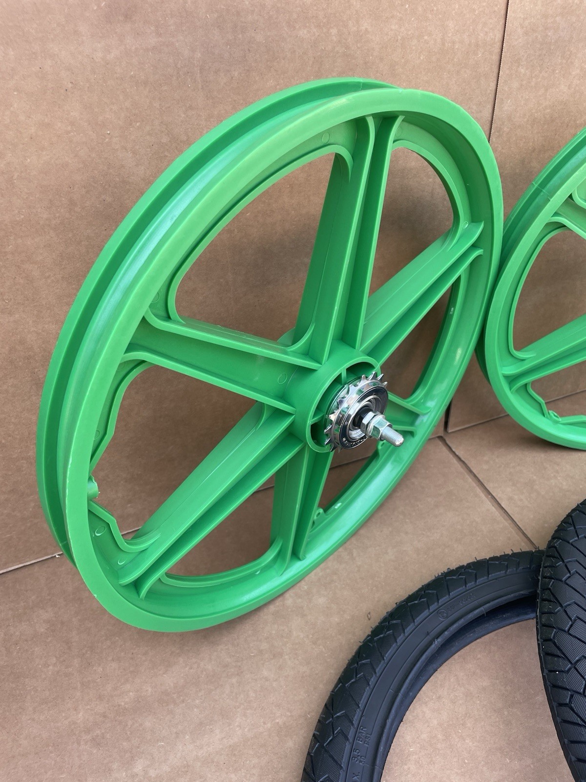 20″ Bicycle Plastic GREEN 6-spoke Mag Wheels Set Street Slick Tires GT Rims BMX