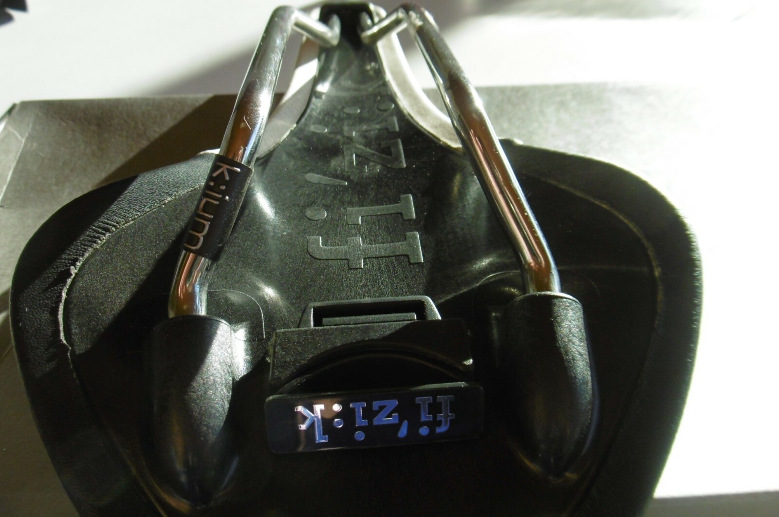 Fizik Antares Kium Saddle 185g Handmade In Italy Black/White New