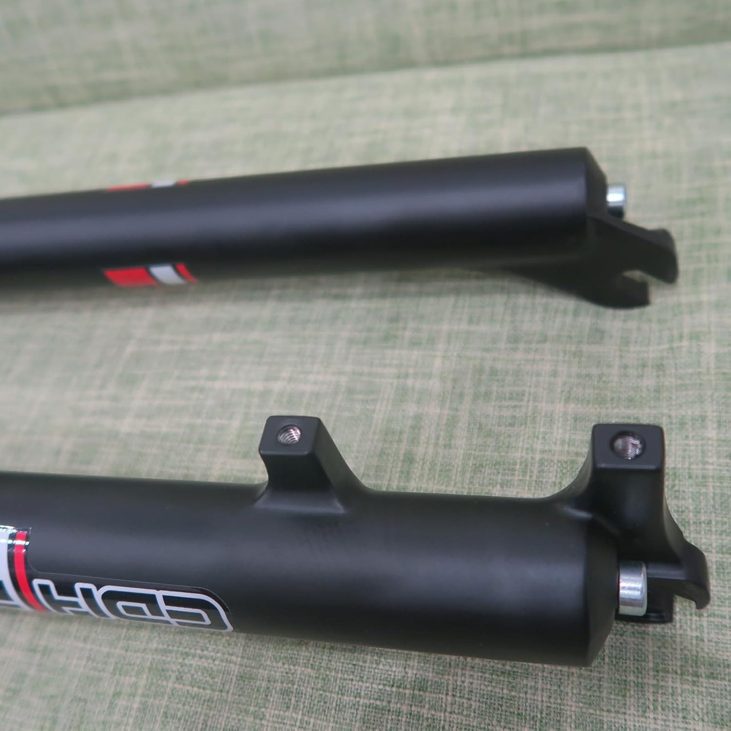 CDH 27.5″ Suspension Fork 28.6mm Straight Tube Manual Lockout Bicycle Front Fork